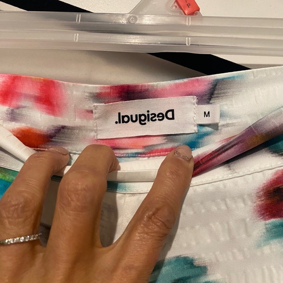 Gorgeous high waisted pants!  Worn once on vacation. Size medium so flattering! - Picture 4 of 4